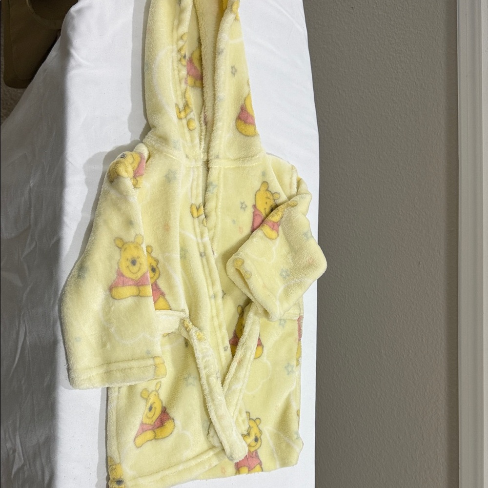 Disney Yellow Winnie the Pooh Kids Robe